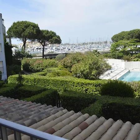 Apartment Renove Avec Piscine, Loggia Et Parking - 600m De La Et 200m Du Port - Fr-1-249-357 Agde